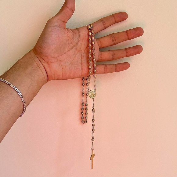 y2k 2000s gold rosary bead necklace - Picture 8 of 8